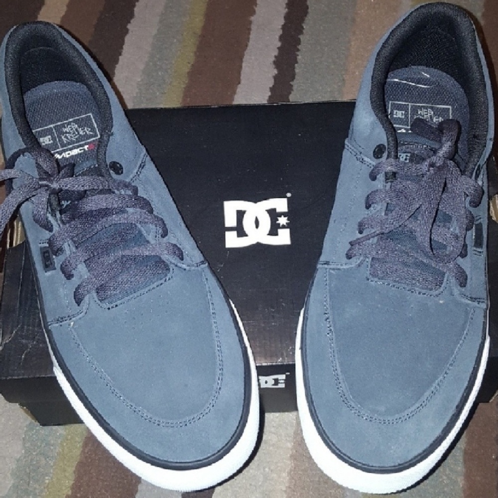 DC Sneakers